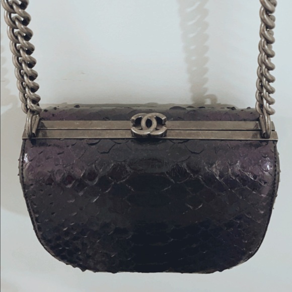 CHANEL - Box Frame Deep Purple Python Skin Leather bag - Picture 2 of 7